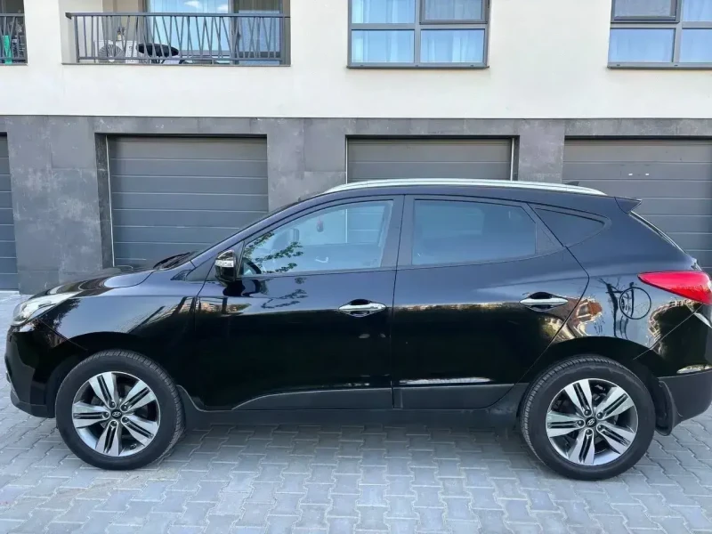 Hyundai IX35 2.0 CRDI / 4WD / 184 к.с. / 4х4, снимка 2 - Автомобили и джипове - 52582208