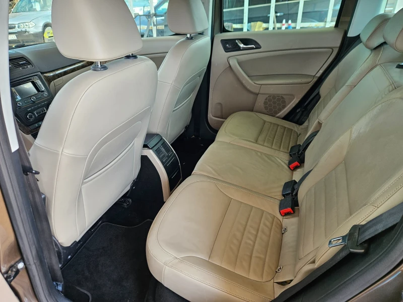 Skoda Yeti 2.0 d 150k.c, снимка 11 - Автомобили и джипове - 51352298