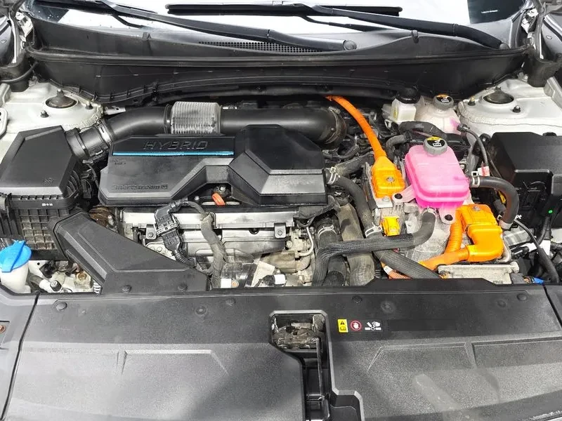 Hyundai Tucson 1.6 2WD Premium - САМО 30% АВАНС, снимка 6 - Автомобили и джипове - 55788318