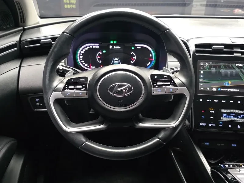 Hyundai Tucson 1.6 2WD Premium - САМО 30% АВАНС, снимка 13 - Автомобили и джипове - 55788318