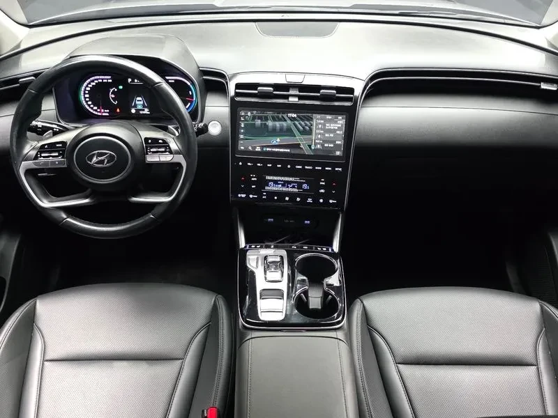 Hyundai Tucson 1.6 2WD Premium - САМО 30% АВАНС, снимка 7 - Автомобили и джипове - 55788318