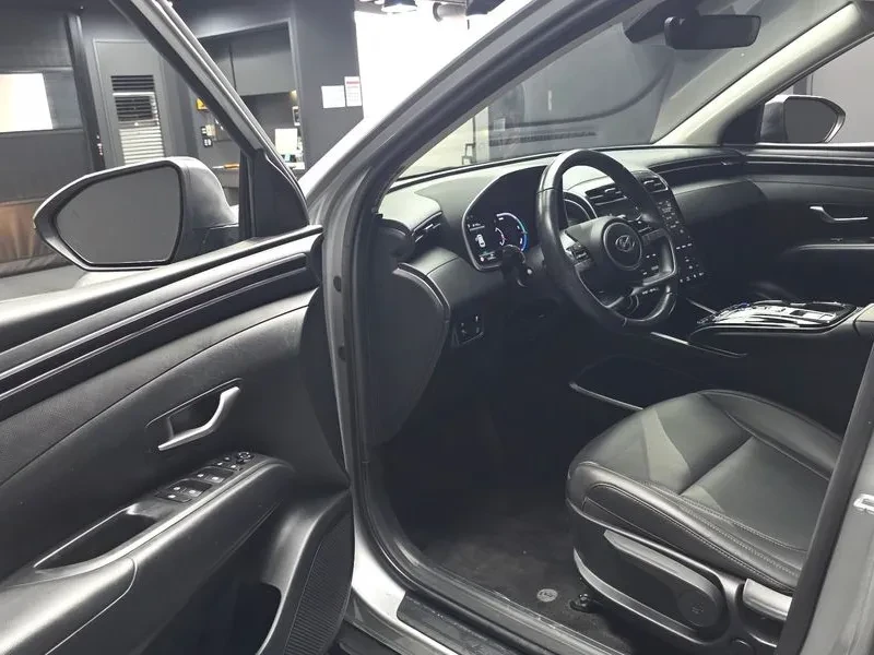 Hyundai Tucson 1.6 2WD Premium - САМО 30% АВАНС, снимка 10 - Автомобили и джипове - 55788318
