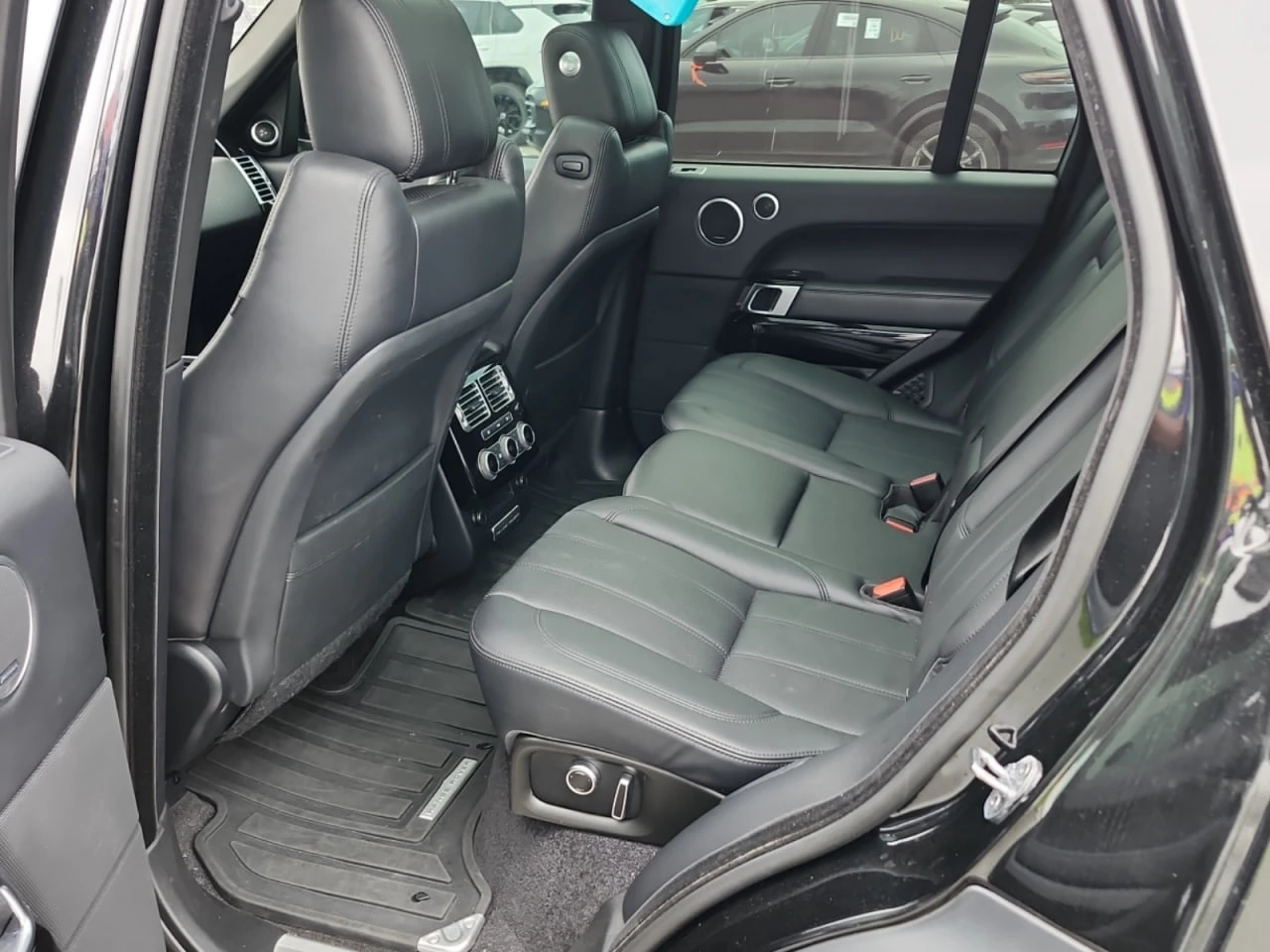 Land Rover Range rover * CARFAX * АВТО КРЕДИТ * ЦЕНА ДО БГ! - изображение 7