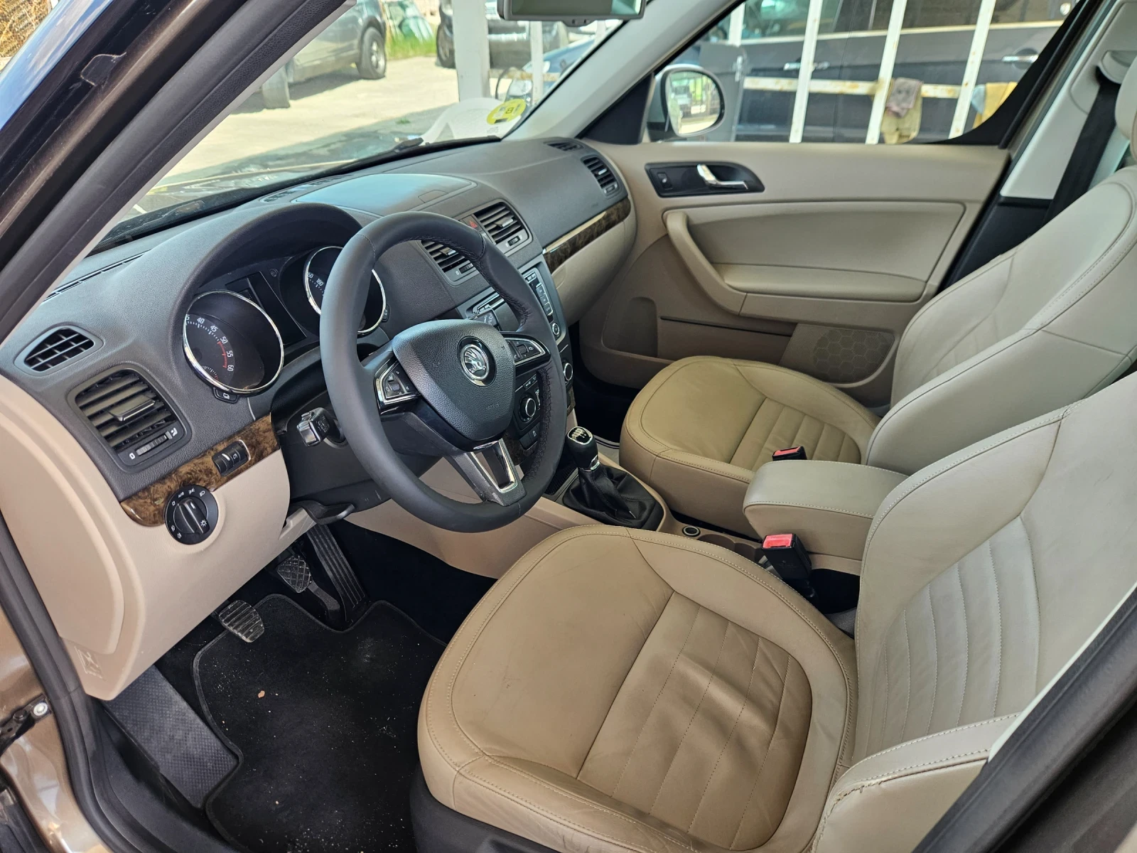 Skoda Yeti 2.0 d 150k.c - изображение 10