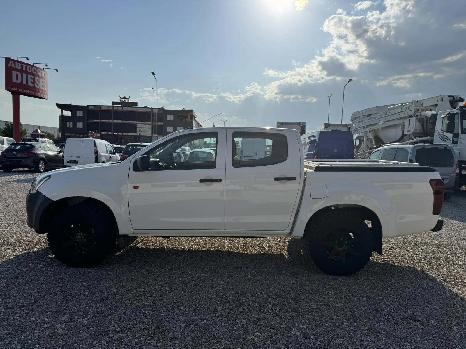 Isuzu D-max DC 1.9D - изображение 4