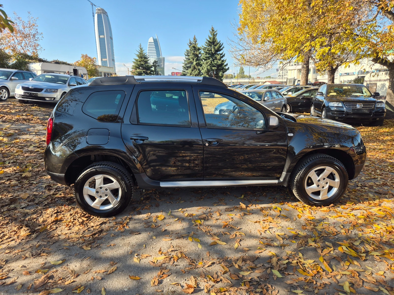 Dacia Duster 1.5DCI НОВ ВНОС ОТ ИТАЛИЯ БЕЗ РЪЖДИ И ЗАБЕЛЕЖКИ - изображение 4