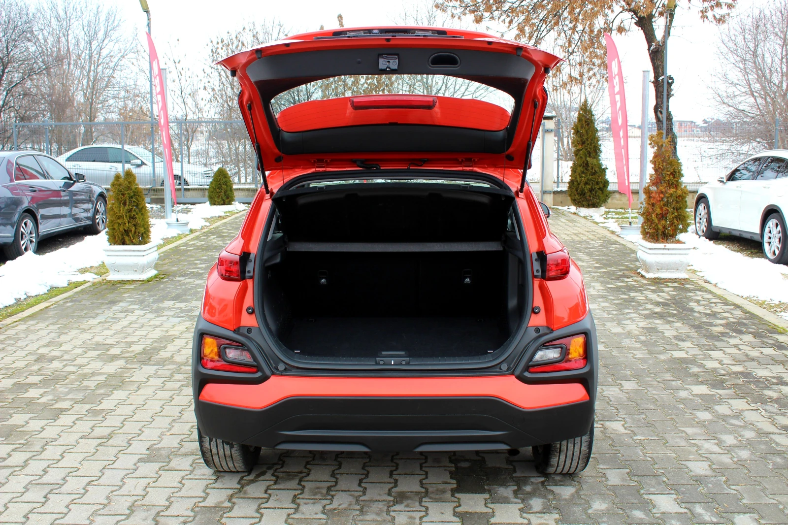 Hyundai Kona 1.6CRDi СОБСТВЕН ЛИЗИНГ/ЕВРО 6d - изображение 7