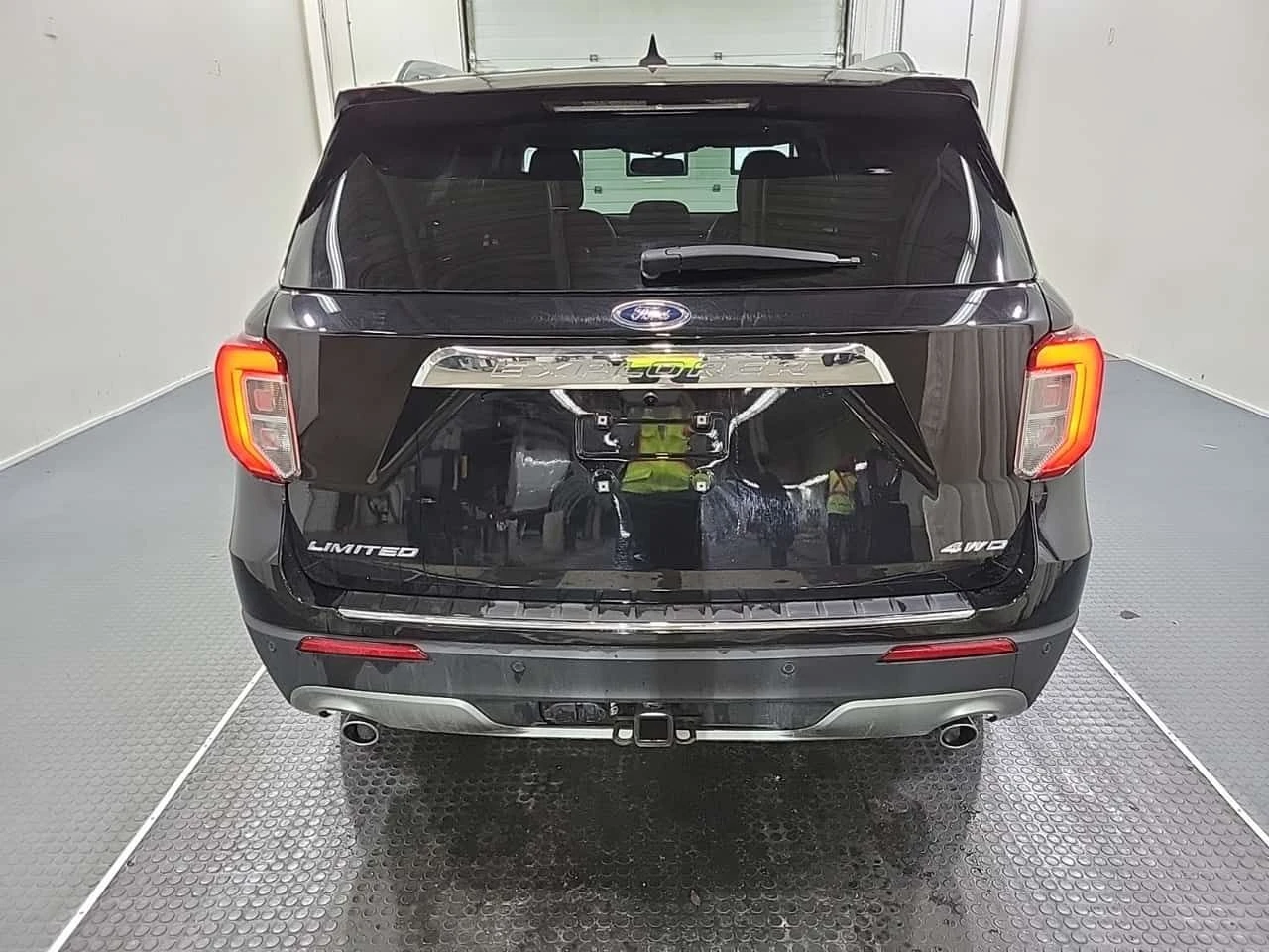 Ford Explorer * LIMITED* 360 КАМЕРА* ПОДГРЕВИ* ОБДУХВАНЕ* 2 КЛЮЧ, снимка 17 - Автомобили и джипове - 54122700