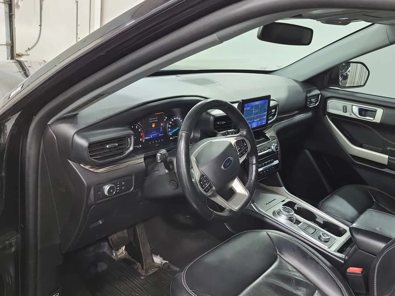 Ford Explorer * LIMITED* 360 КАМЕРА* ПОДГРЕВИ* ОБДУХВАНЕ* 2 КЛЮЧ, снимка 10 - Автомобили и джипове - 54122700