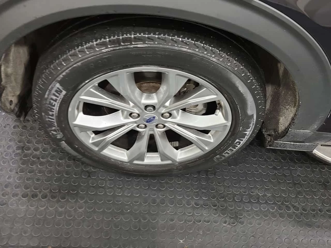 Ford Explorer * LIMITED* 360 КАМЕРА* ПОДГРЕВИ* ОБДУХВАНЕ* 2 КЛЮЧ, снимка 6 - Автомобили и джипове - 54122700