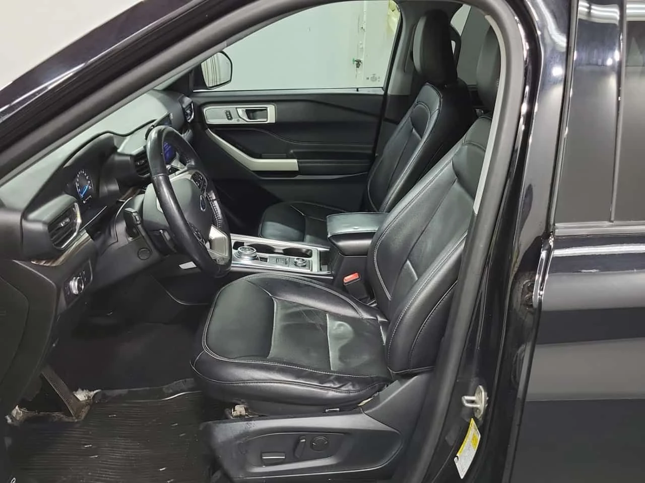 Ford Explorer * LIMITED* 360 КАМЕРА* ПОДГРЕВИ* ОБДУХВАНЕ* 2 КЛЮЧ, снимка 5 - Автомобили и джипове - 54122700