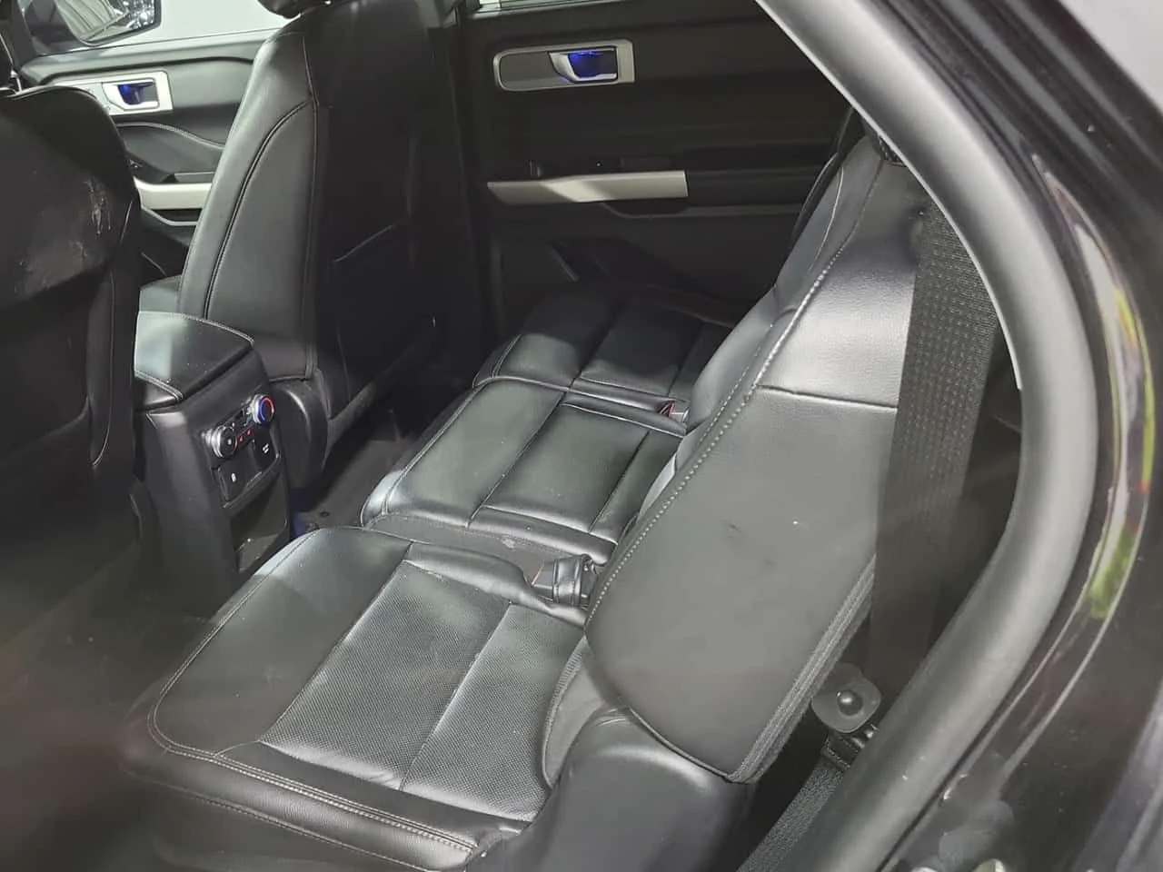 Ford Explorer * LIMITED* 360 КАМЕРА* ПОДГРЕВИ* ОБДУХВАНЕ* 2 КЛЮЧ, снимка 12 - Автомобили и джипове - 54122700