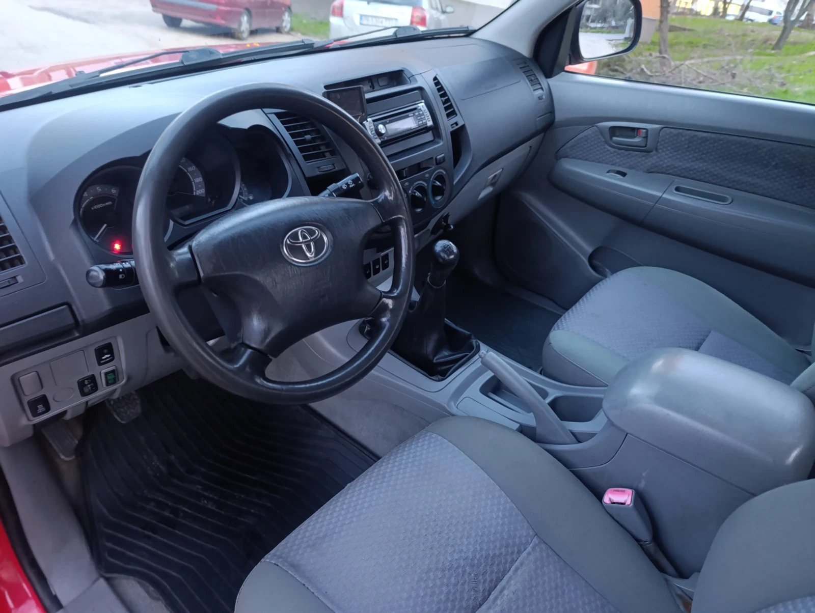 Toyota Hilux, снимка 8 - Автомобили и джипове - 55066880