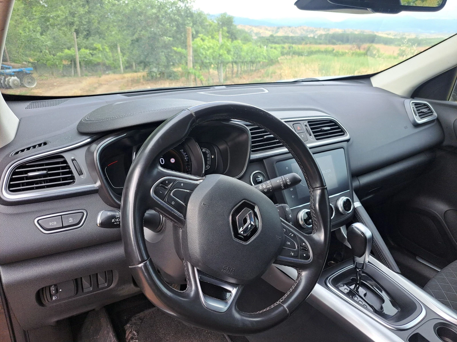Renault Kadjar 1.5TDI Автомат Холандия, снимка 13 - Автомобили и джипове - 55235689