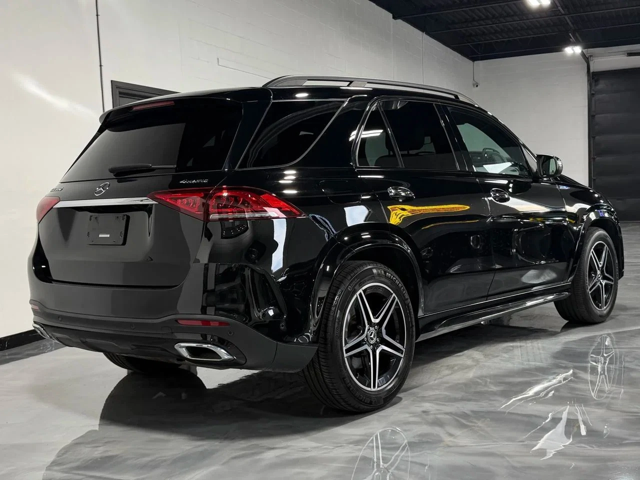 Mercedes-Benz GLE 350 4MATIC AMG, снимка 3 - Автомобили и джипове - 56069310