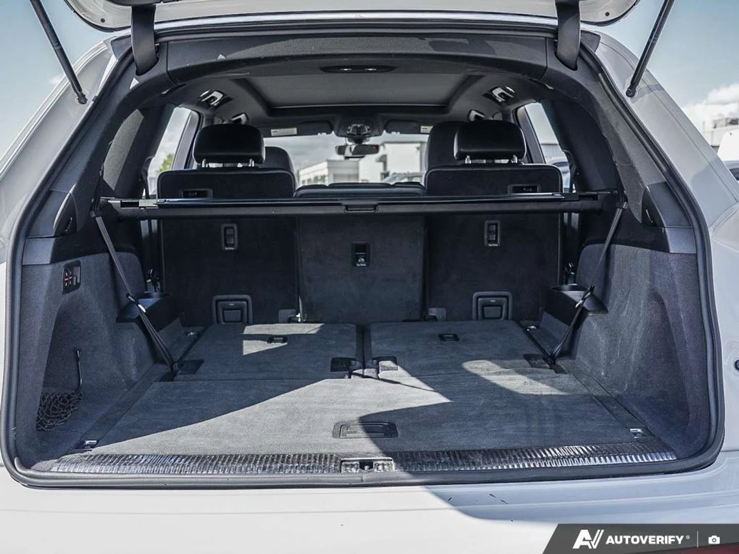 Audi Q7, снимка 9 - Автомобили и джипове - 56115336