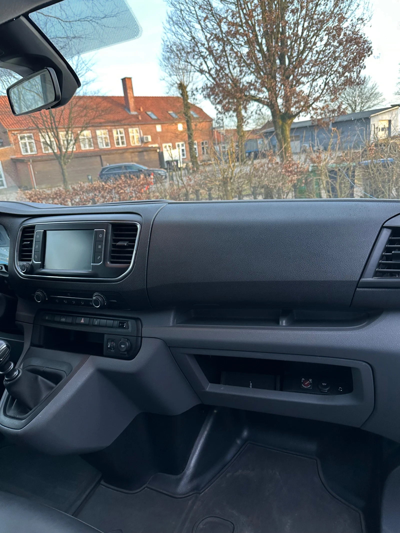 Citroen Jumpy 2.0 - изображение 10