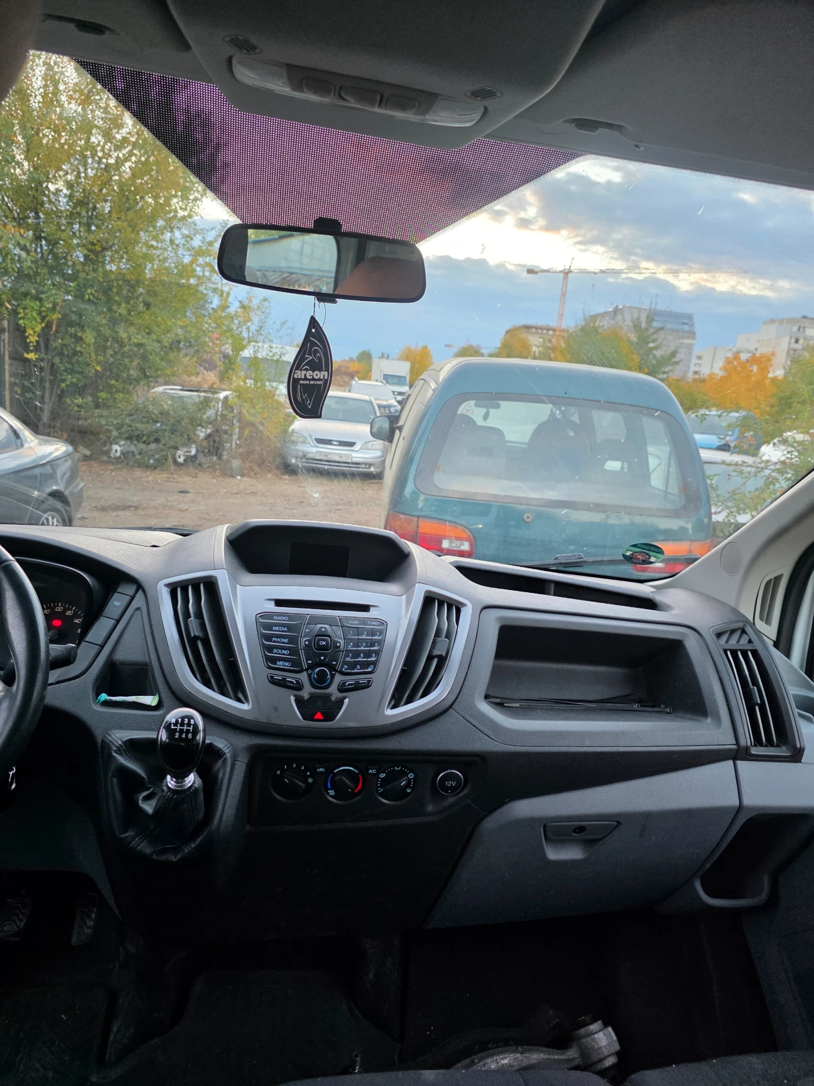 Ford Transit 2.0 ecoblue 130ks, снимка 9 - Бусове и автобуси - 56415785