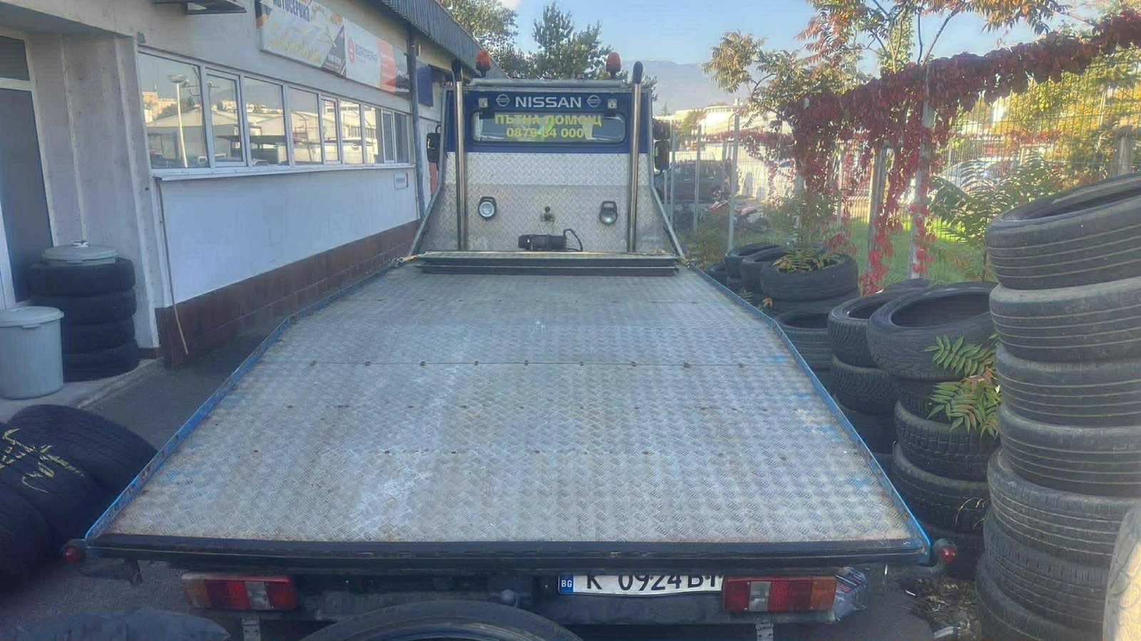 Nissan 125 Пътна помощ Nissan Eco T100, снимка 6 - Камиони - 55702994