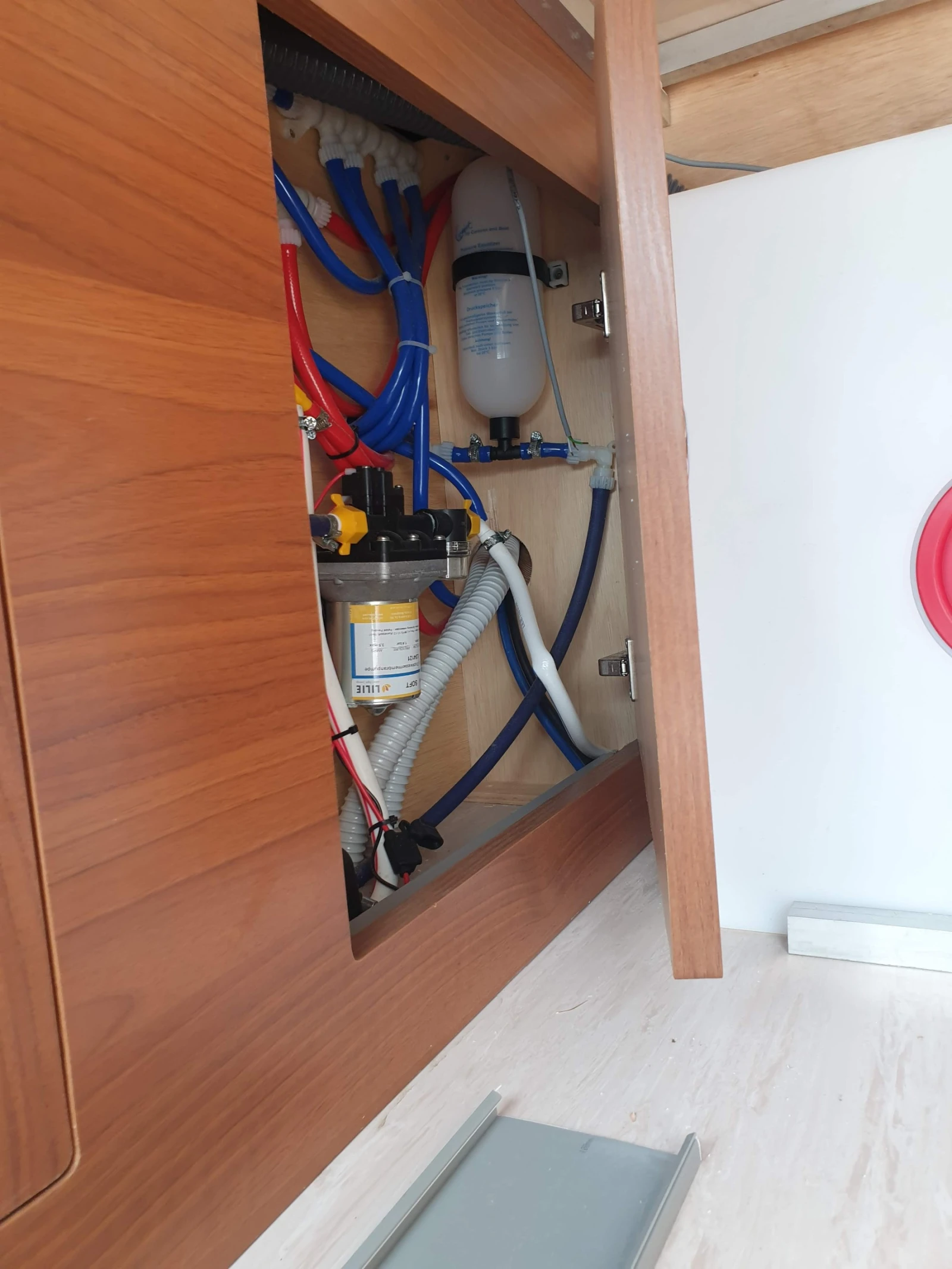 ������ | Mobile.bg � ����������� 13