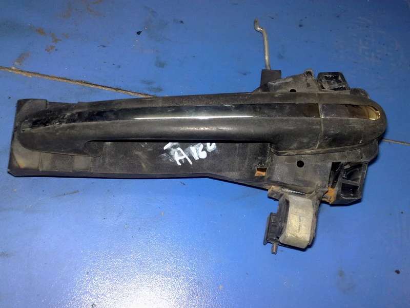 Задна лява външна дръжка за Мерцедес А-класа 99г.