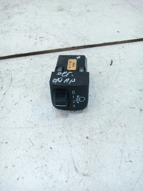 Копче регулиране фарове Сааб 9-5 комби