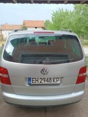 VW Touran, снимка 7 - Автомобили и джипове - 45368721