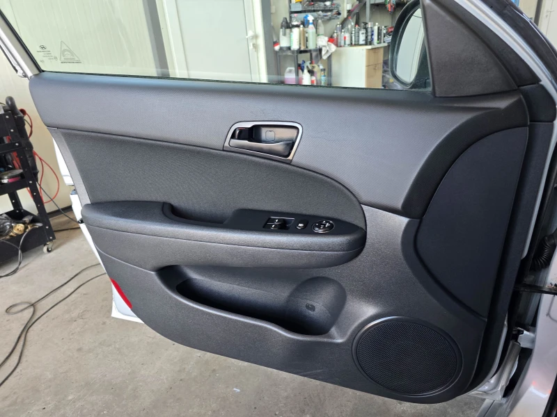 Hyundai I30 1.6* 90кс* дизел, снимка 12 - Автомобили и джипове - 51100955