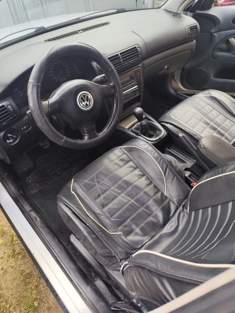 VW Passat, снимка 5 - Автомобили и джипове - 52681521