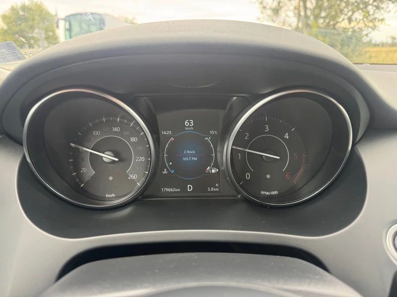 Jaguar E-pace 2.0D ОБСЛУЖЕНА 4X4 AWD AUTOMATIC, снимка 15 - Автомобили и джипове - 53102583