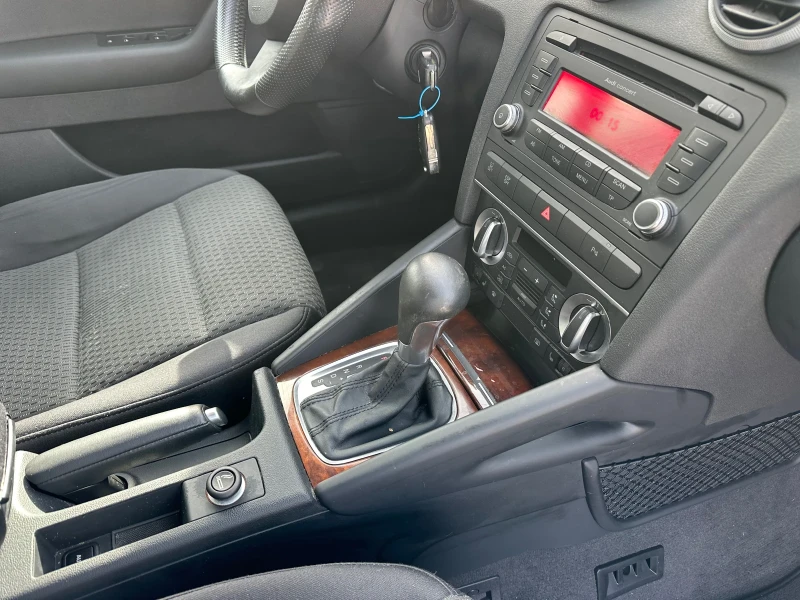 Audi A3 1.8 ТУРБО. АВТОМАТИК, снимка 14 - Автомобили и джипове - 53560541