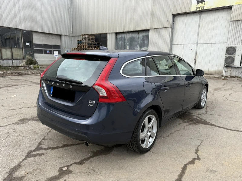 Volvo V60 2.4 D5 AWD , снимка 5 - Автомобили и джипове - 53560974