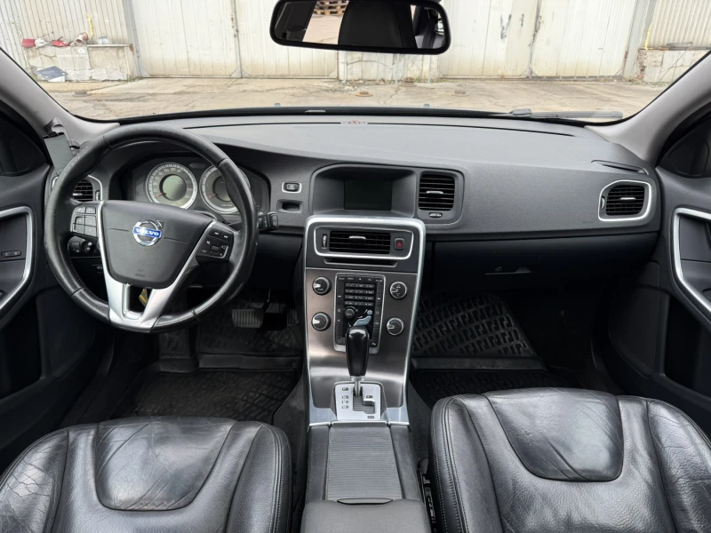 Volvo V60 2.4 D5 AWD , снимка 9 - Автомобили и джипове - 53560974