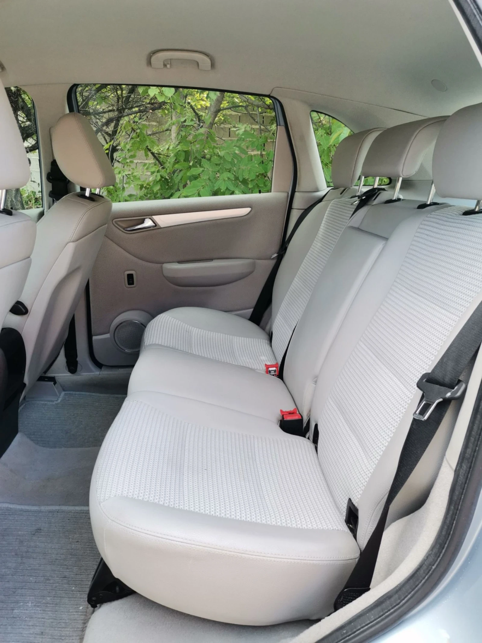 Mercedes-Benz B 200 Автоматик: ГАЗ - изображение 3