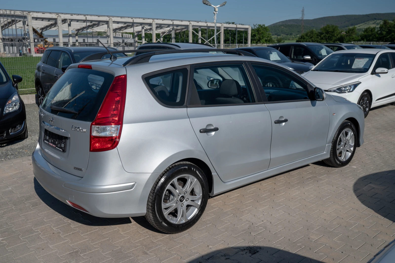 Hyundai I30 1.6* 90кс* дизел - изображение 7