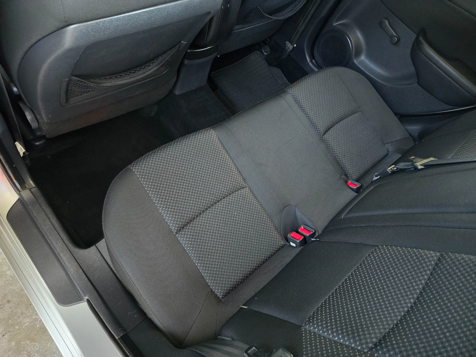 Hyundai I30 1.6* 90*  | Mobile.bg   13