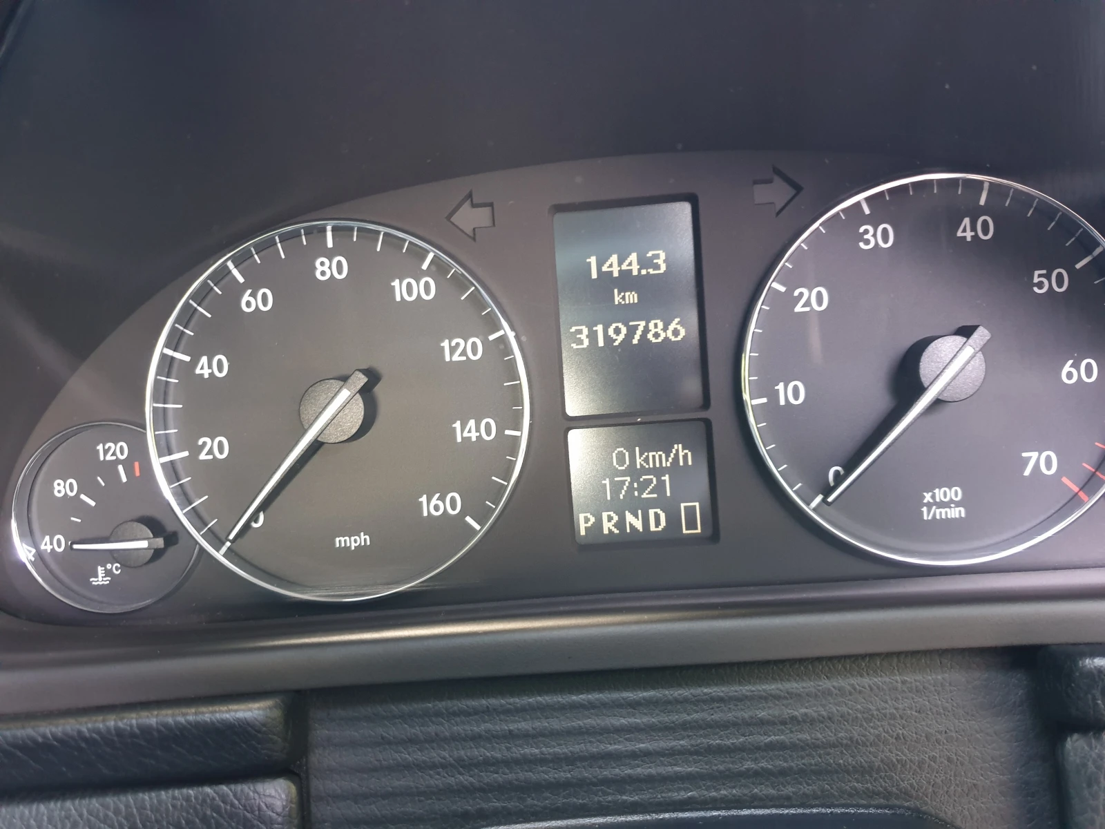 Mercedes-Benz C 180 Газов инжекцион - изображение 10