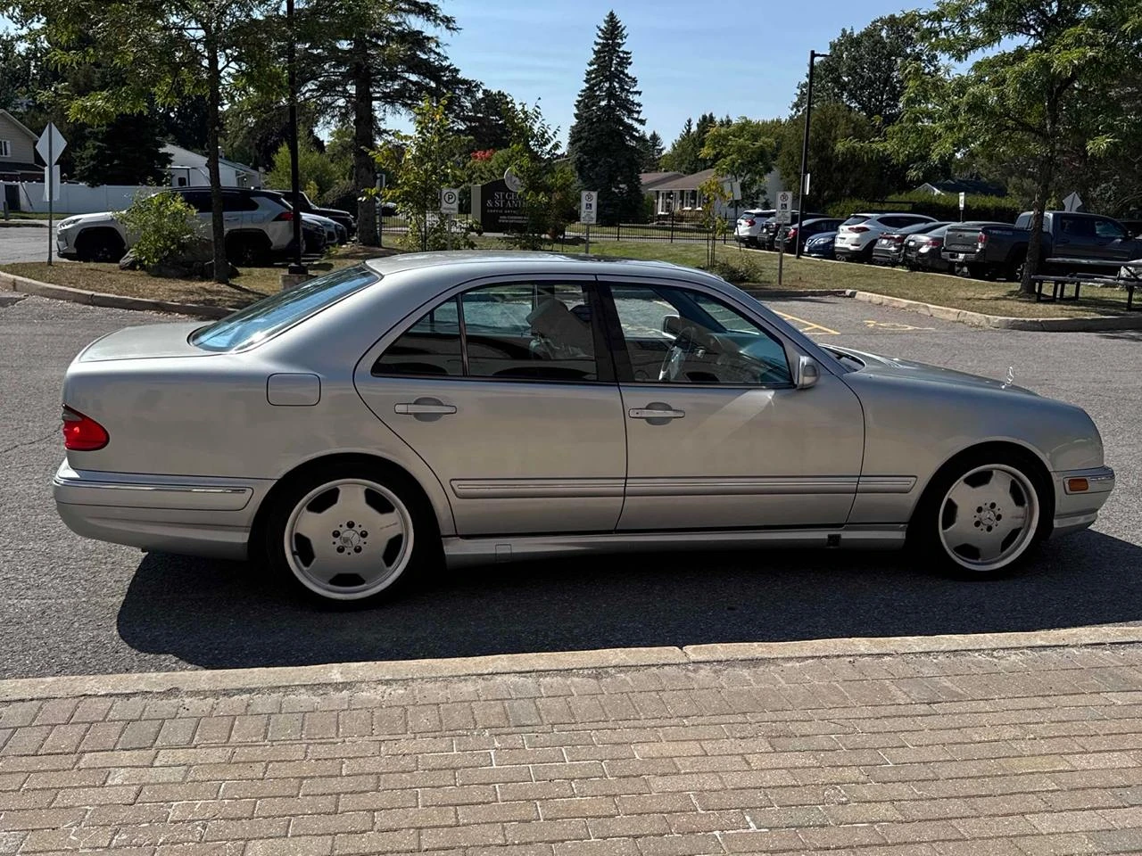 Mercedes-Benz E 55 AMG 55 АМГ БЕЗ ПЪВОНАЧАЛНА ВНОСКА'КАРФАКС' - изображение 3