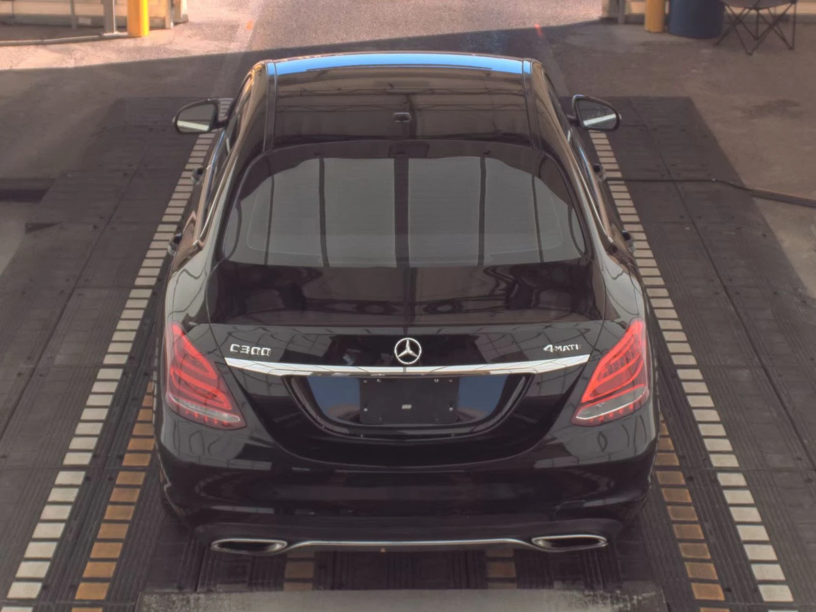 Mercedes-Benz C 300 4MATIC - изображение 4