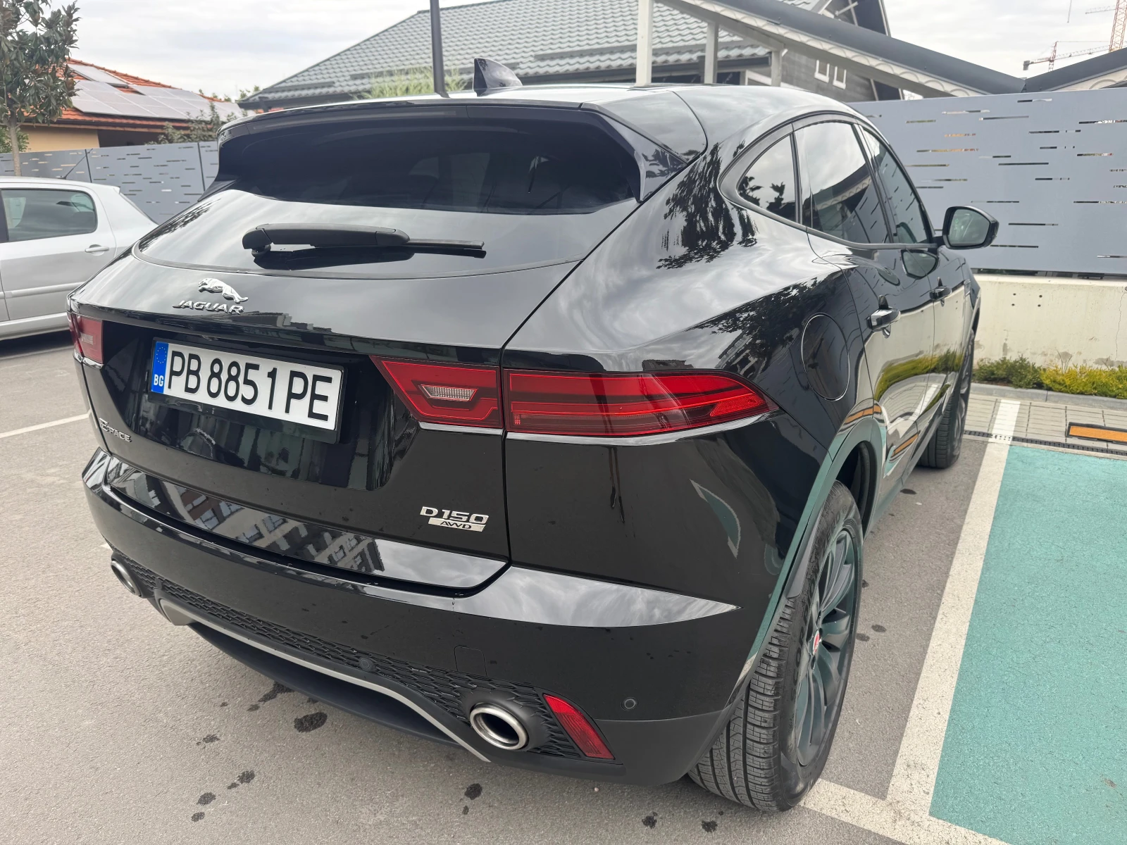 Jaguar E-pace 2.0D ОБСЛУЖЕНА 4X4 AWD AUTOMATIC - изображение 7