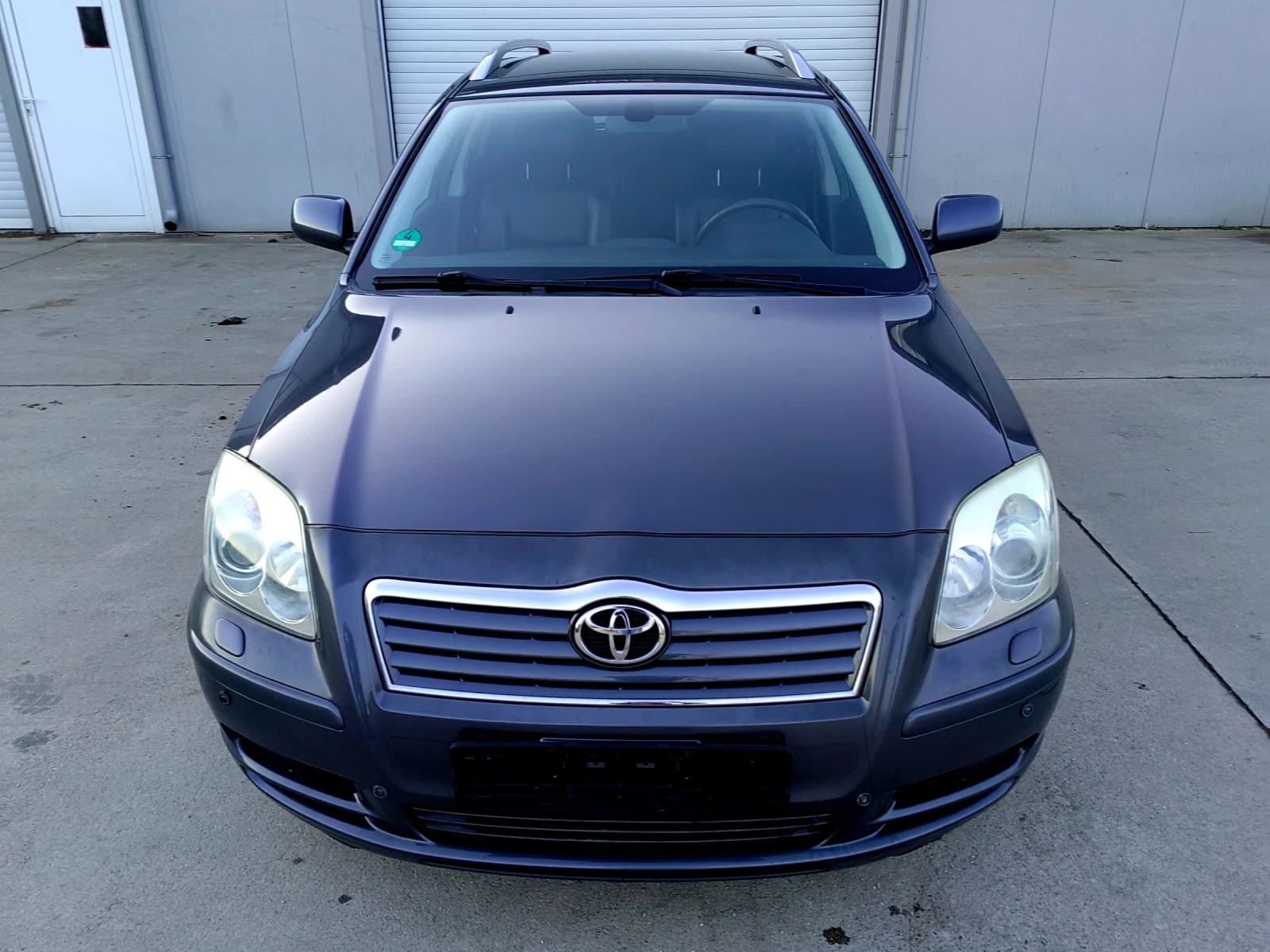 Toyota Avensis Като нова - изображение 7