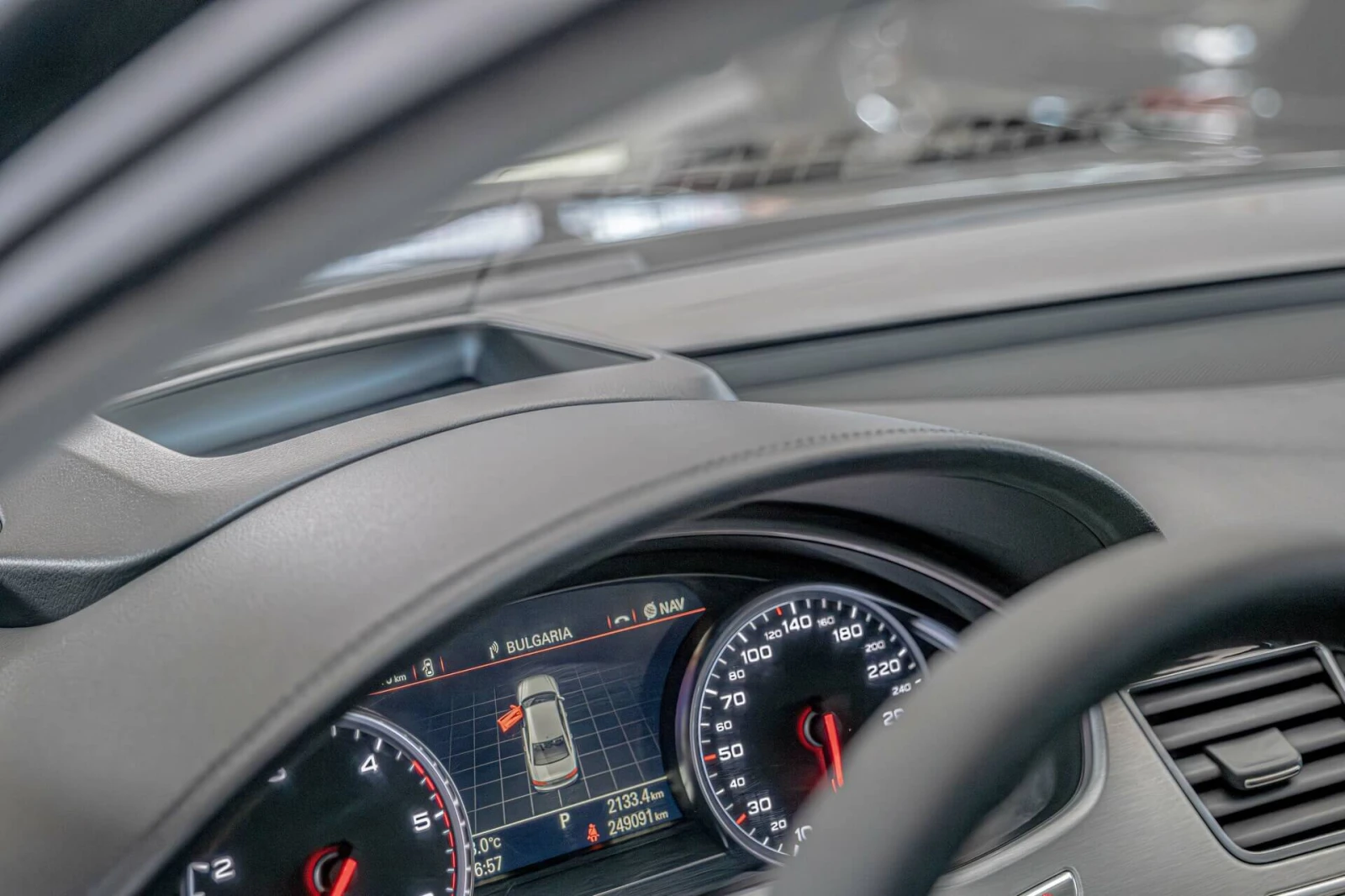 Audi A8 4.2TDI/LONG/Bose/HuD/Камера 360/Дистроник/Обдухван, снимка 11 - Автомобили и джипове - 53725795