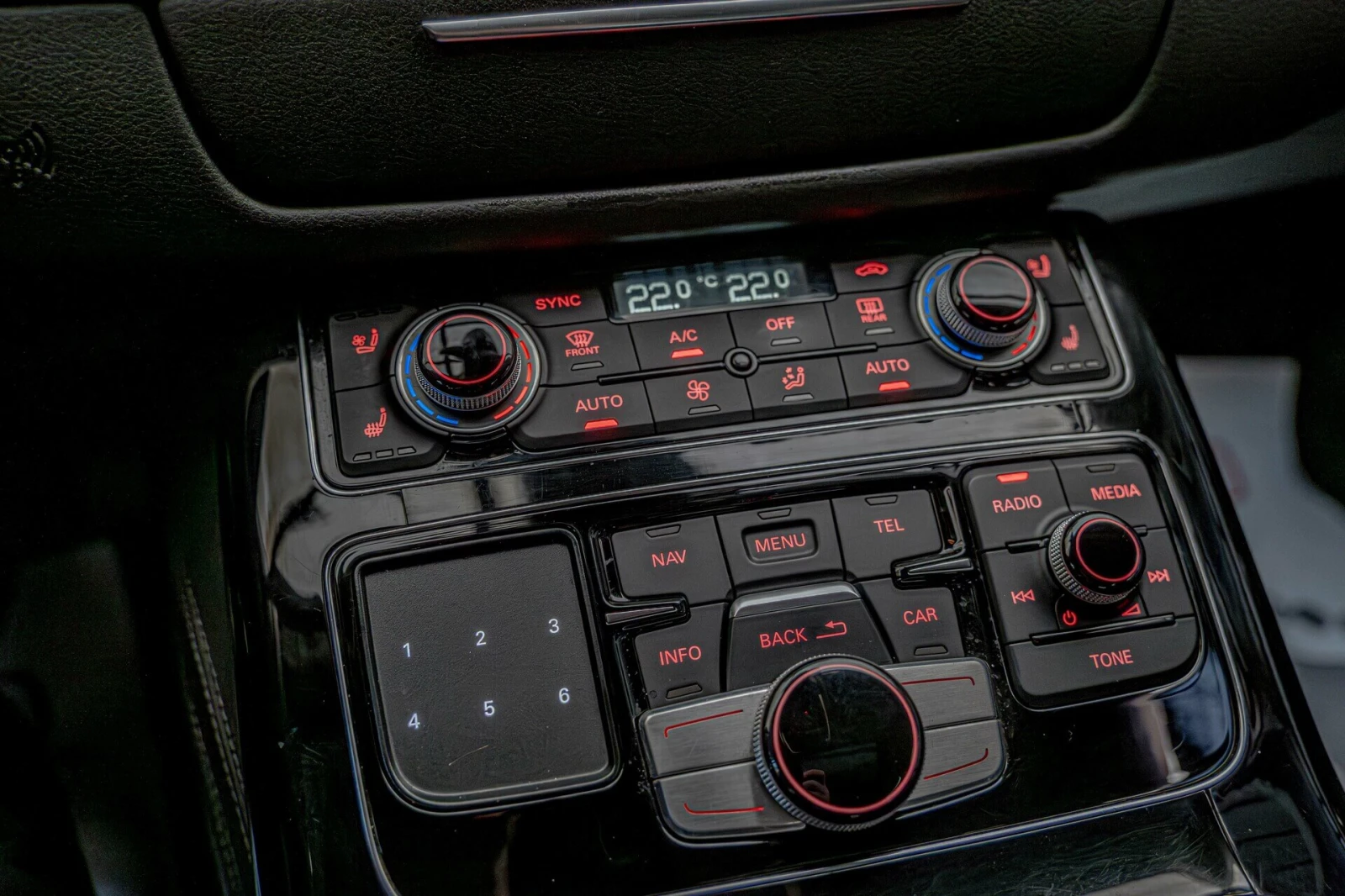 Audi A8 4.2TDI/LONG/Bose/HuD/Камера 360/Дистроник/Обдухван, снимка 14 - Автомобили и джипове - 53725795