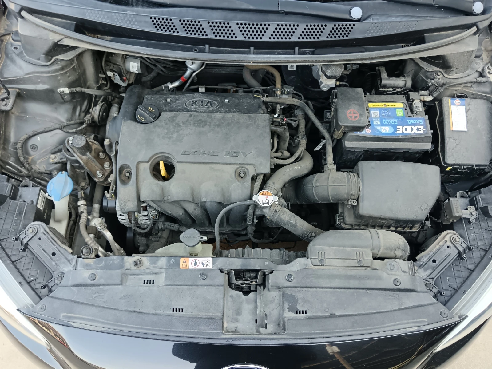 Kia Ceed 1.4i-100kc-6ck, снимка 16 - Автомобили и джипове - 53762484