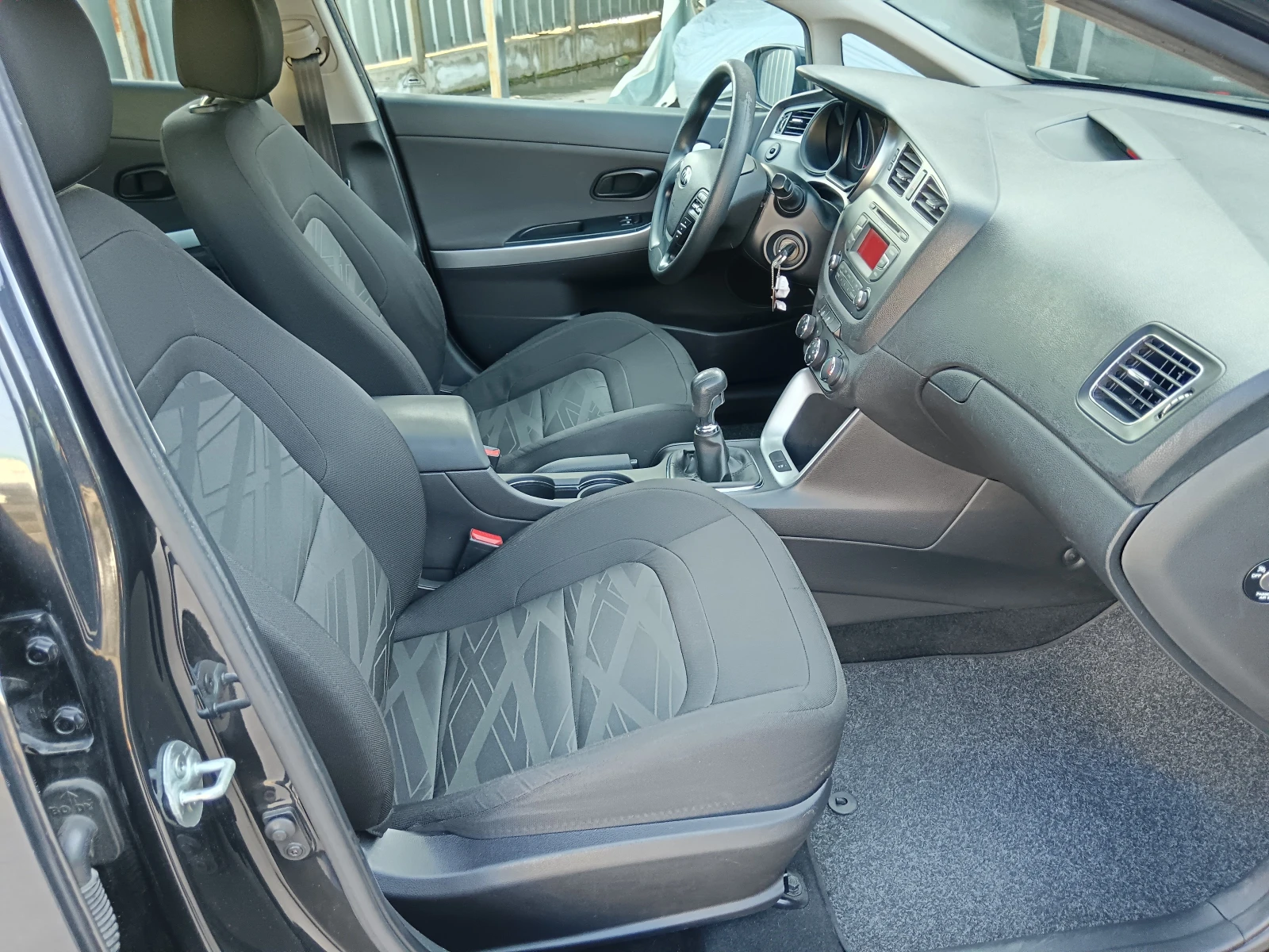 Kia Ceed 1.4i-100kc-6ck, снимка 13 - Автомобили и джипове - 53762484