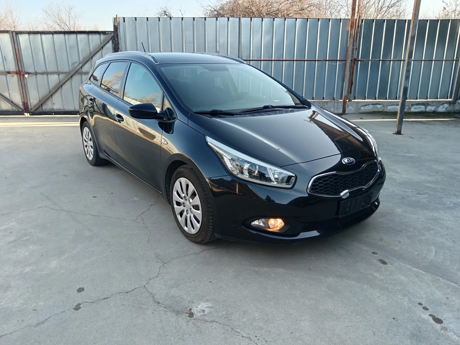 Kia Ceed 1.4i-100kc-6ck, снимка 1 - Автомобили и джипове - 53762484