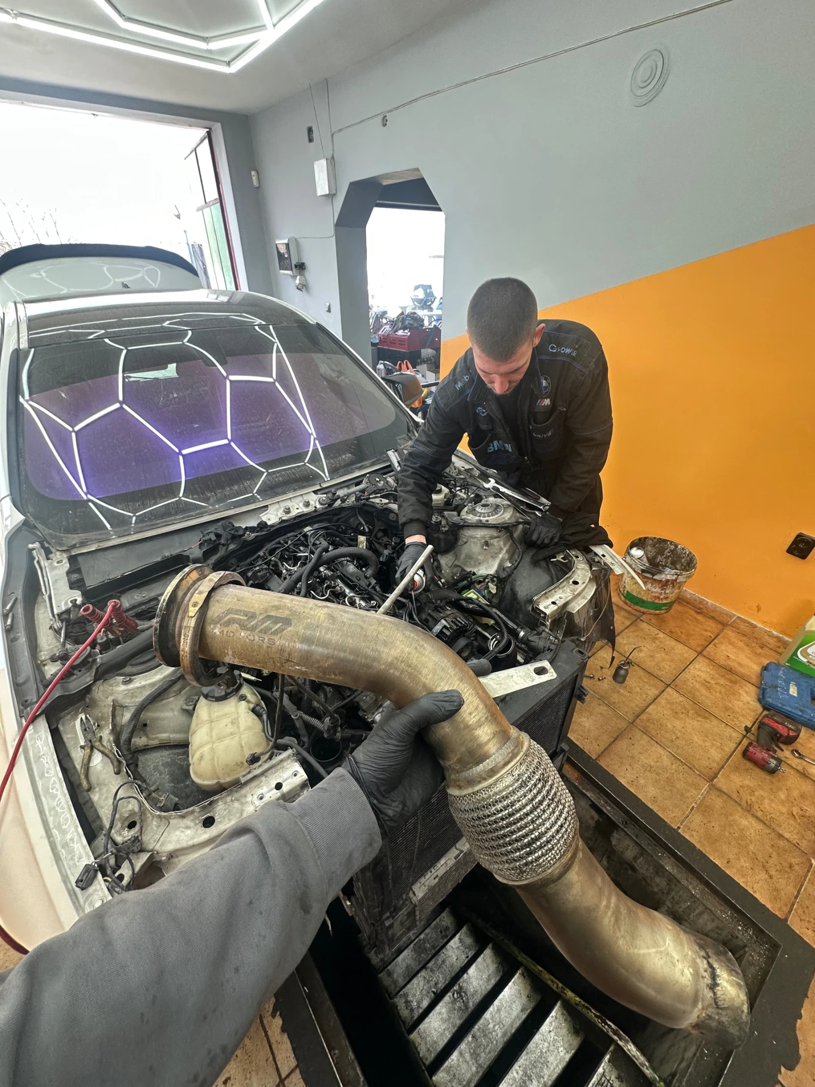 BMW 330 Mperformance! Ребилд НОВ МОТОР! Шпер! Само задно!!, снимка 15 - Автомобили и джипове - 53853242