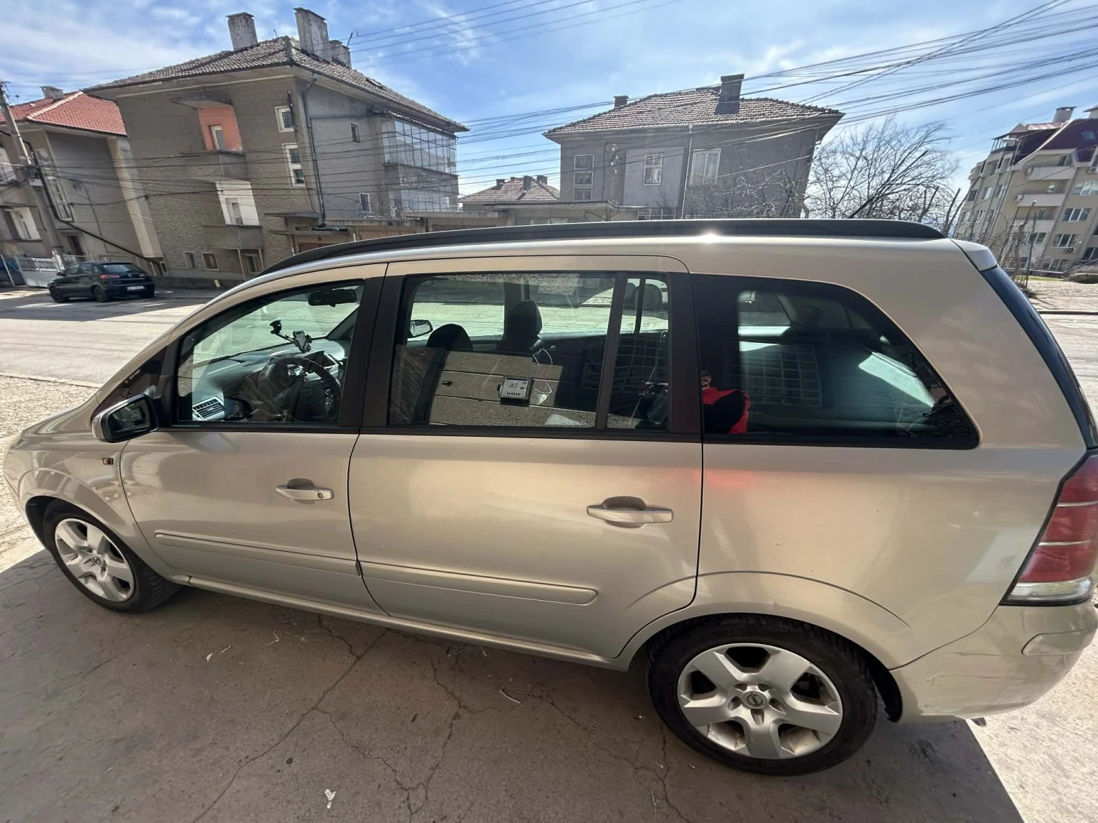 Opel Zafira, снимка 8 - Автомобили и джипове - 53975035