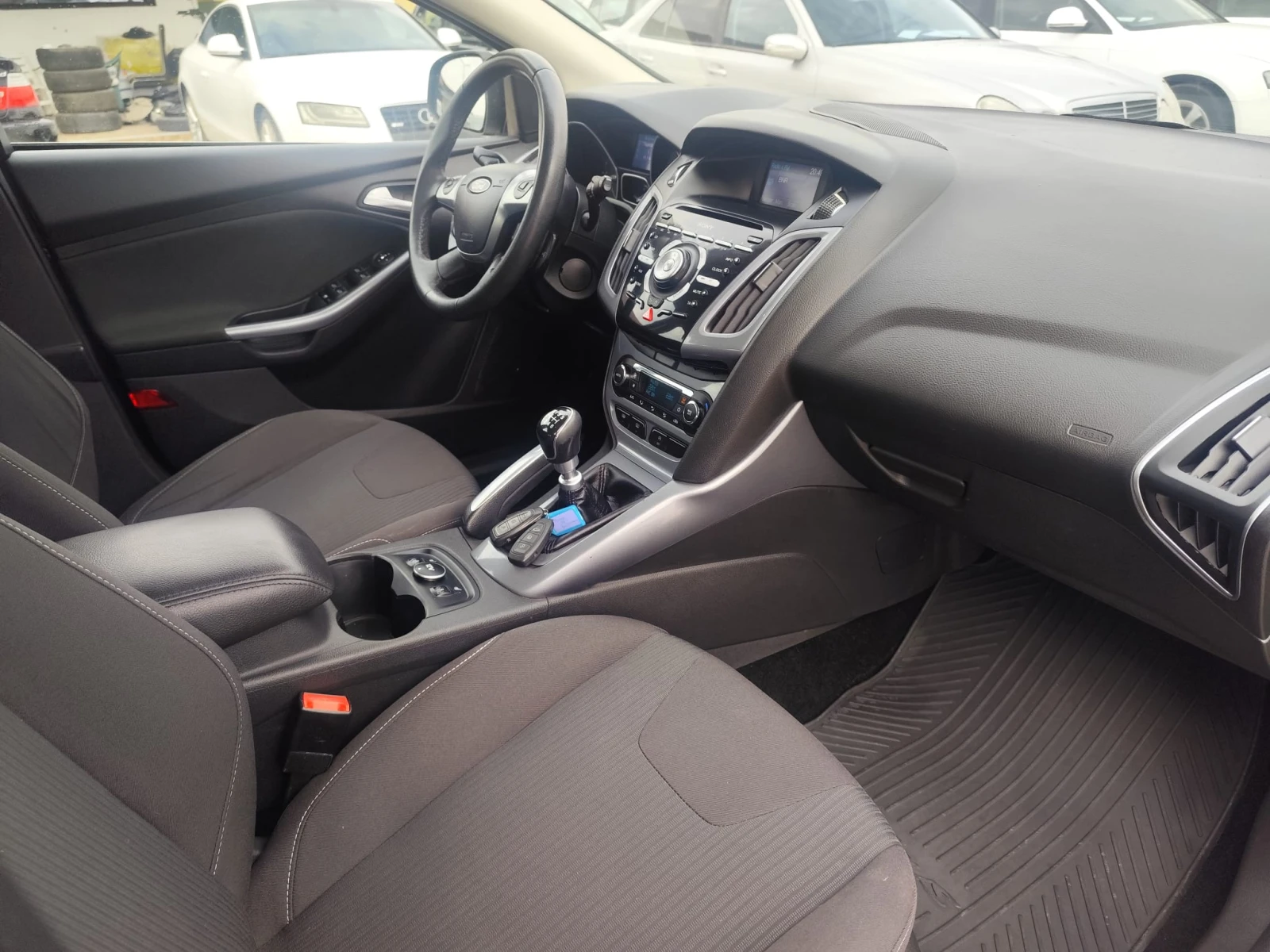 Ford Focus 1.6 дизел, снимка 12 - Автомобили и джипове - 54012725