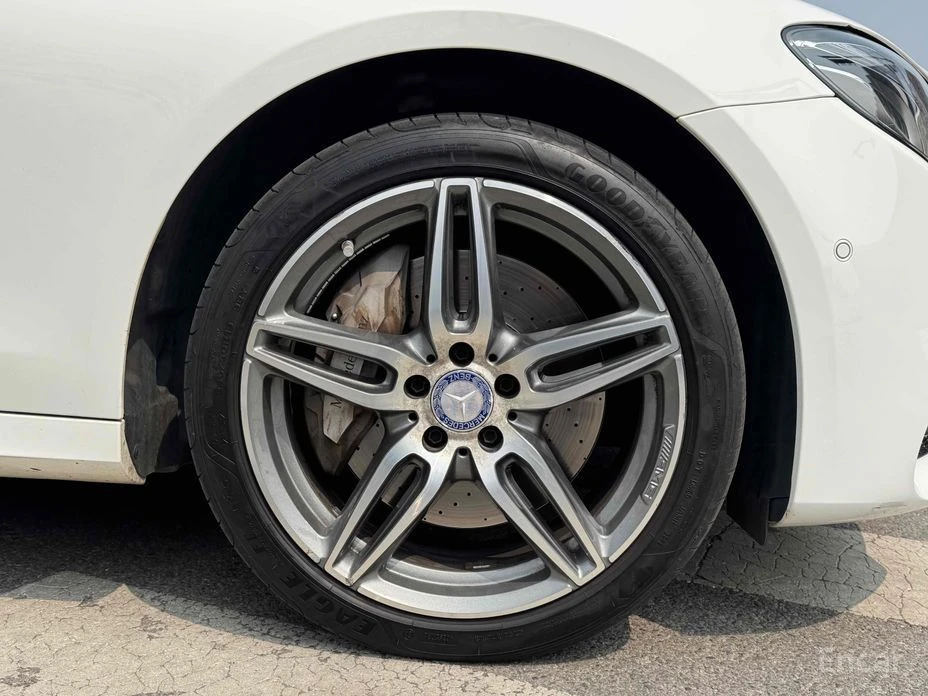 Mercedes-Benz E 350, снимка 6 - Автомобили и джипове - 54141348